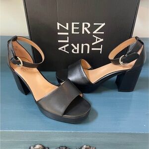 NIB Naturalizer Pearlyn Black Platform Leather Block Heel Sandals Sz 8W